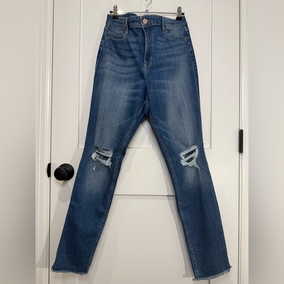 Hollister Co Women’s Hi Rise Skinny Distressed Classic Stretch Size 15R W32 L30 - Picture 1 of 5